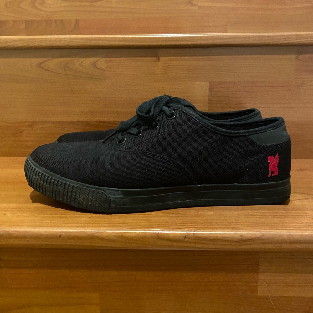 Chrome black waterproof shoes